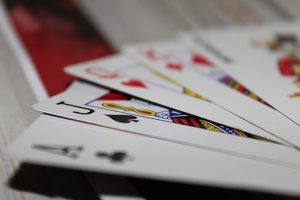 Strategieën en tips voor succesvol blackjack spelen in het casino